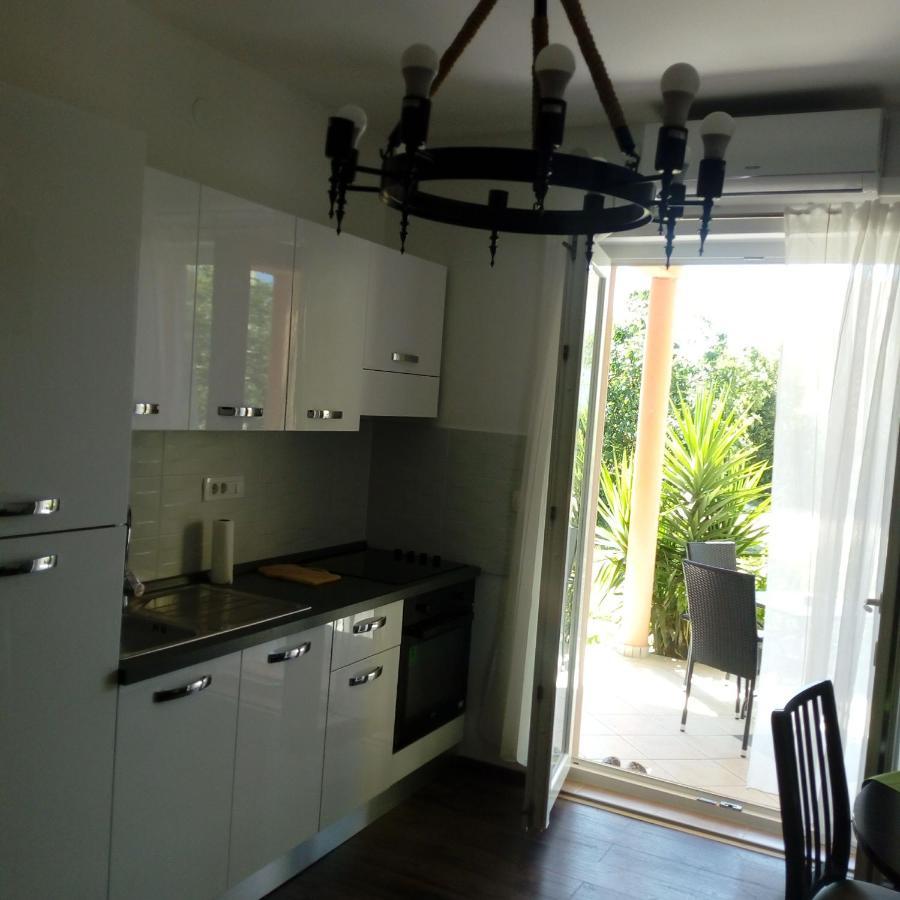 Mendula Apartment ปาโกชตาเน ภายนอก รูปภาพ