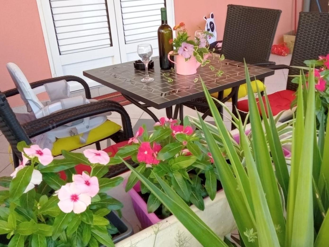 Mendula Apartment ปาโกชตาเน ภายนอก รูปภาพ
